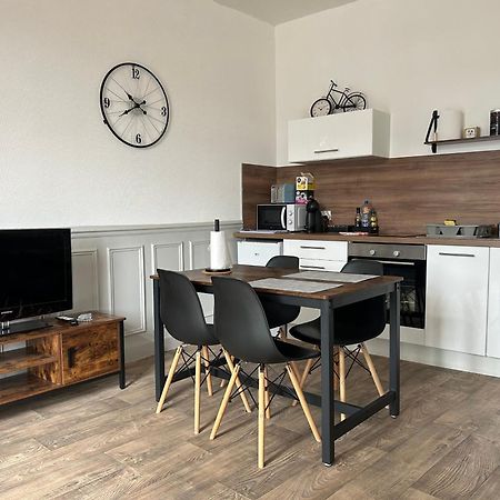Appartement F1, Refait A Neuf, 150M De La Plage Donville-les-Bains Exterior foto